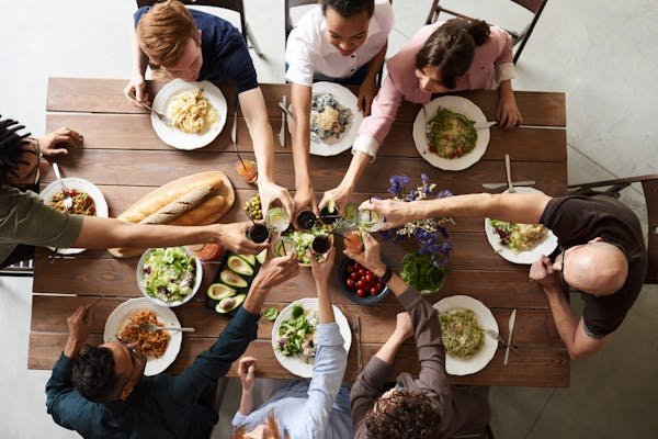 Cuisine et convivialité : rassemblez vos proches autour des saveurs